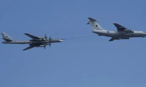 Военни игри над Баренцово море! Руски бомбардировачи прелетяха край Норвегия - 1