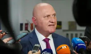 Хакери ударили МОН по време на матурите