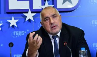 Вижте как Бойко Борисов откри летния сезон на Свети Влас 